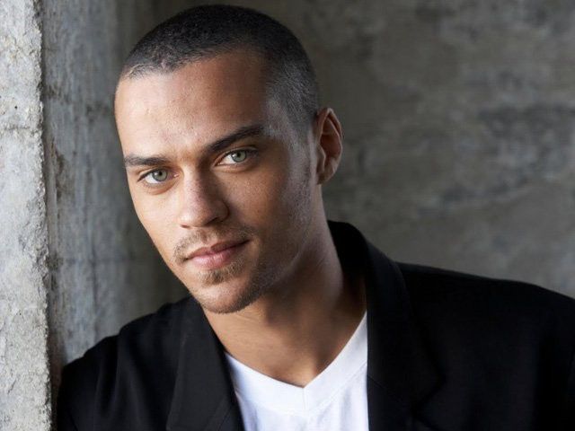 Τζέσε Ουίλιαμς: ο σταρ του Grey’s Anatomy μιλά στο in.gr